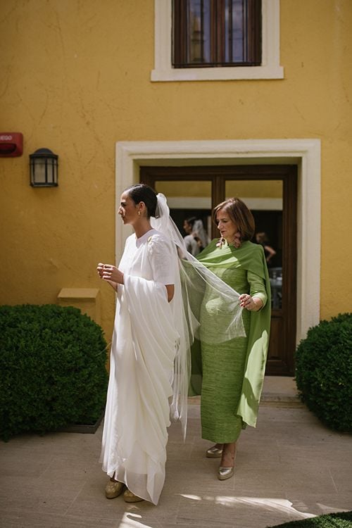 Vestido de novia con bordados