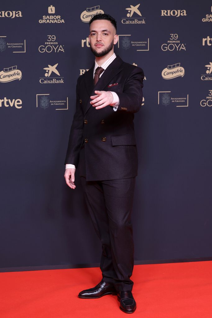 C Tangana en la alfombra roja de los Premios Goya 2025