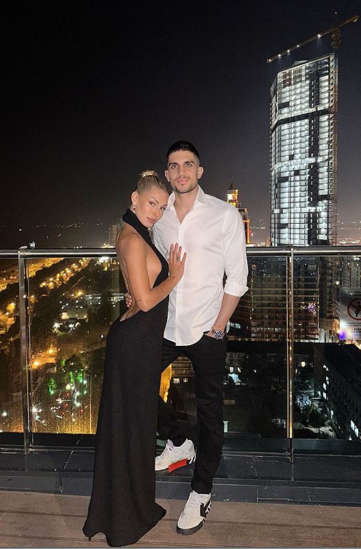 Jessica Goicoechea y Marc Bartra