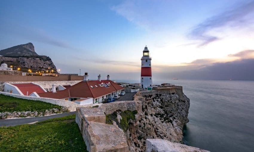 Faro de Punta Europa.