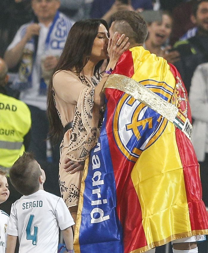 Sergio Ramos y Pilar Rubio con sus hijos