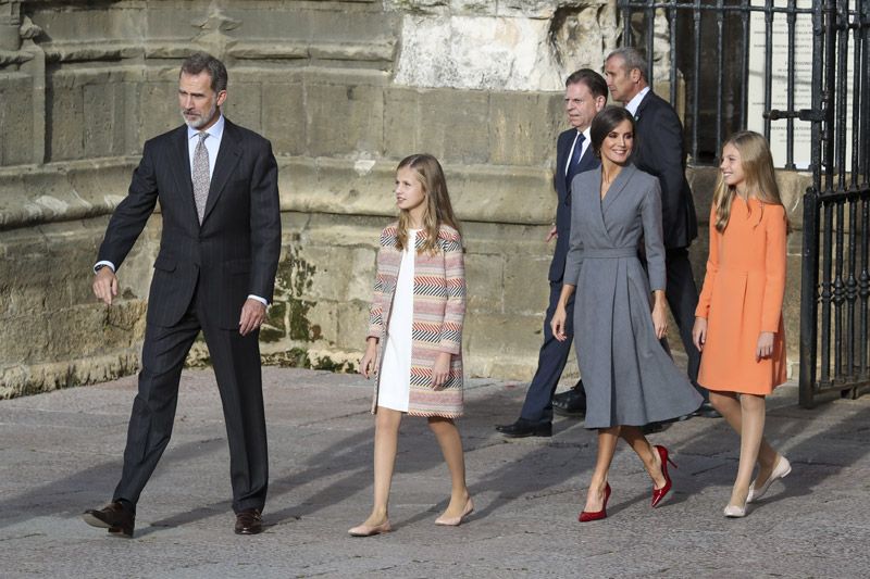 Reyes Felipe, Letizia, la princesa Leonor y la infanta Sofía