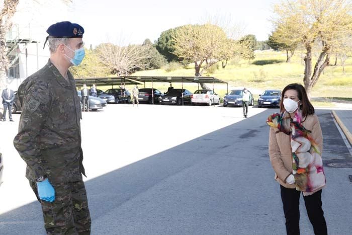 El Rey visita el mando de operaciones mientras la Reina continúa con el trabajo desde Zarzuela