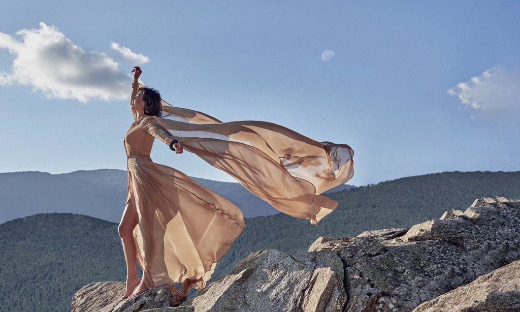 Raquel Perera posa para ¡HOLA! en la Naturaleza