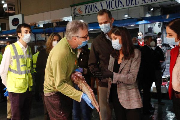 Reyes Felipe y Letizia en Mercamadrid