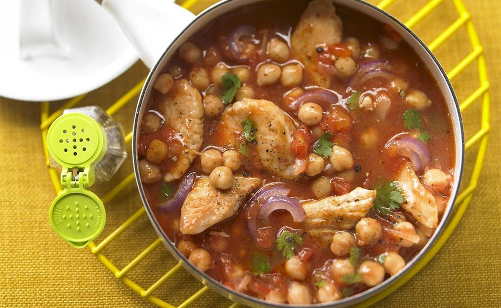 Guiso de pavo con garbanzos y verduras
