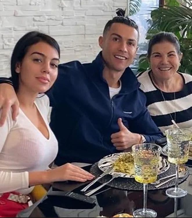 Cristiano Ronaldo, Georgina Rodríguez y Dolores Aveiro