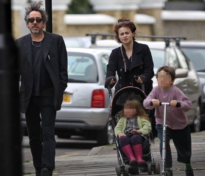 Tim, Helena y sus dos hijos 