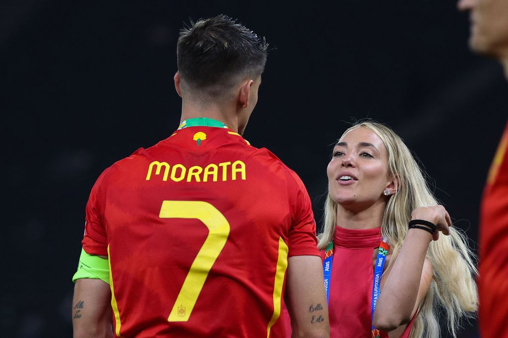 Álvaro Morata y Alice Campello celebrando la victoria de España en la Eurocopa, 14 de julio de 2024, en Berlín, Alemania  