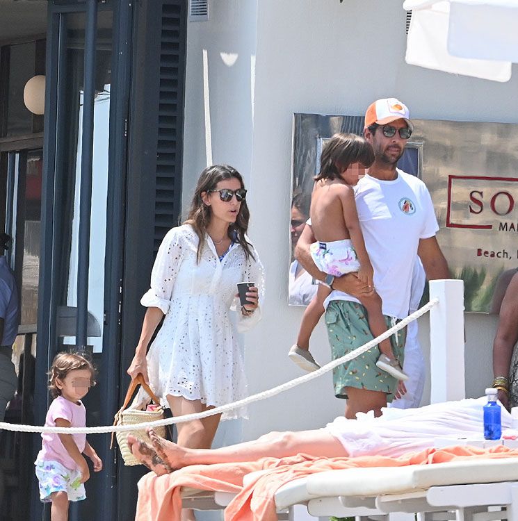 Ana Boyer y Fernando Verdasco disfrutan de una escapada familiar en Marbella 