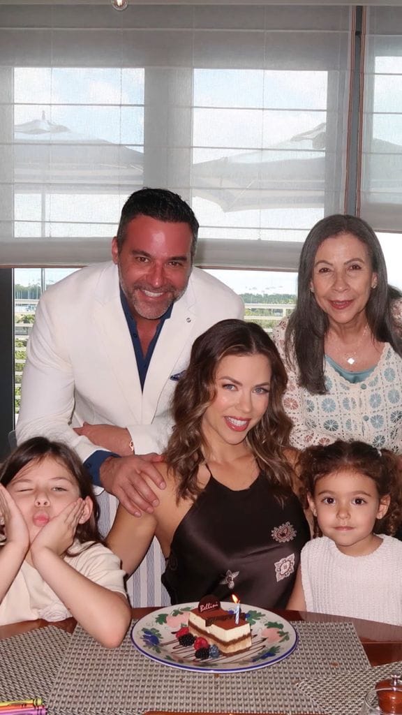 Ximena Duque y su familia