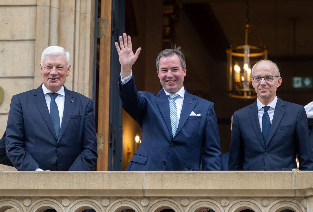 Ceremonia de traspaso de poderes entre el Gran Duque de Luxemburgo y su hijo Guillermo