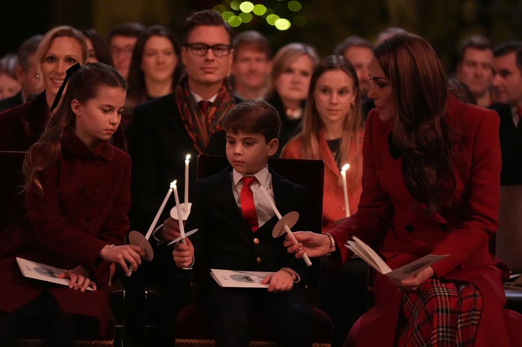 Princesa Charlotte en el concierto de villancicos con Kate y Louis