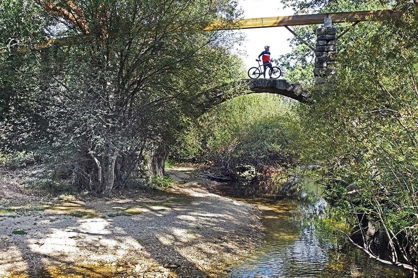 Puente de los Canales en Valsaín, Segovia