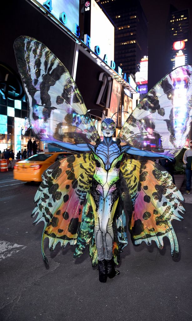 heidi klum gives times square visitors a sneak peek of her halloween costume before hosting her annual party at tao downtown sponsored by moto x