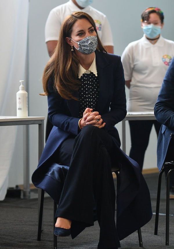 Kate Middleton actualiza su vestido de lunares con una blusa rebajada