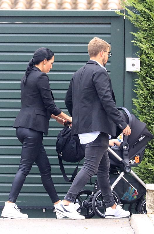 José María Almoguera, hijo de Carmen Borrego junto a su mujer Paola