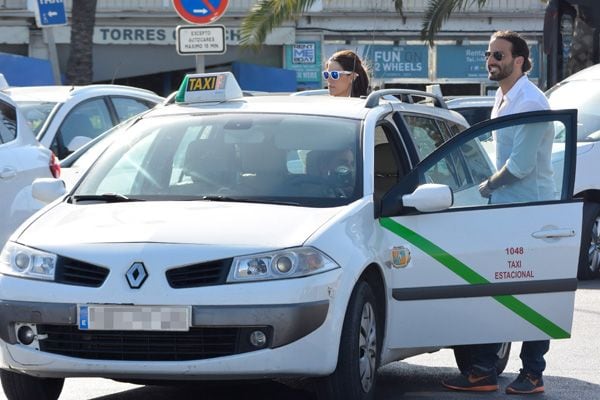 La presentadora ha aprovechado estos días para viajar a Ibiza con su pareja, Matías Dumont
