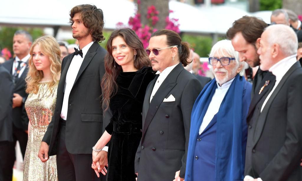 Pauline Pollman, Diego Le Fur, Maiwenn, Johnny Depp, Pierre Richard, Benjamin Lavernhe y Pascal Greggory