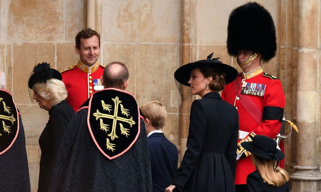 la princesa de gales con george y charlotte