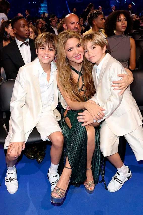 Shakira con sus hijos Milan y Sasha