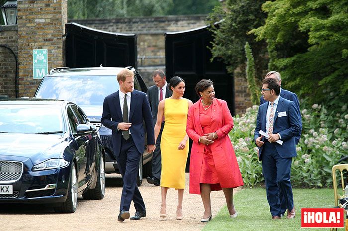 Los Duques de Sussex deslumbran en la fiesta de verano para jóvenes líderes