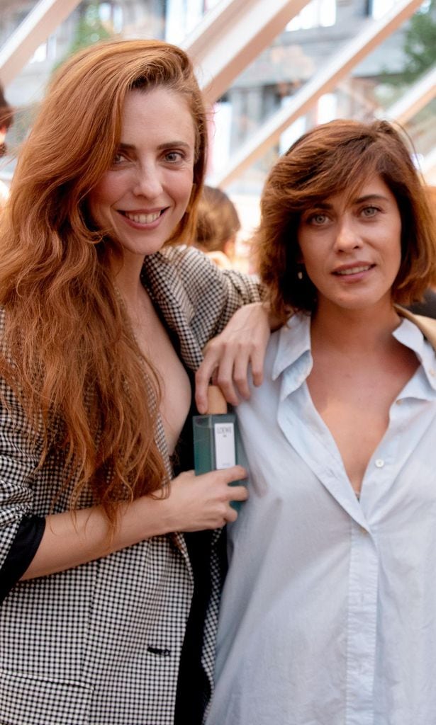 HOLA 4108. Leticia Dolera y María León en Loewe Greenhouse, Madrid.