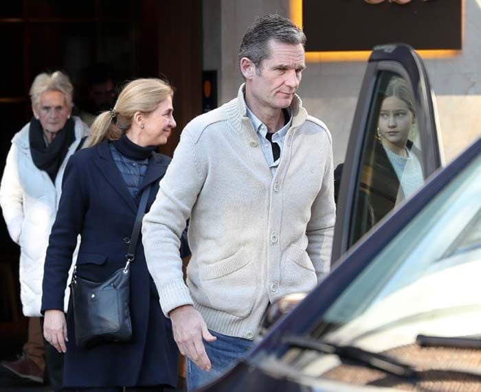 Iñaki Urdangarin, con su mujer, su madre y su hija