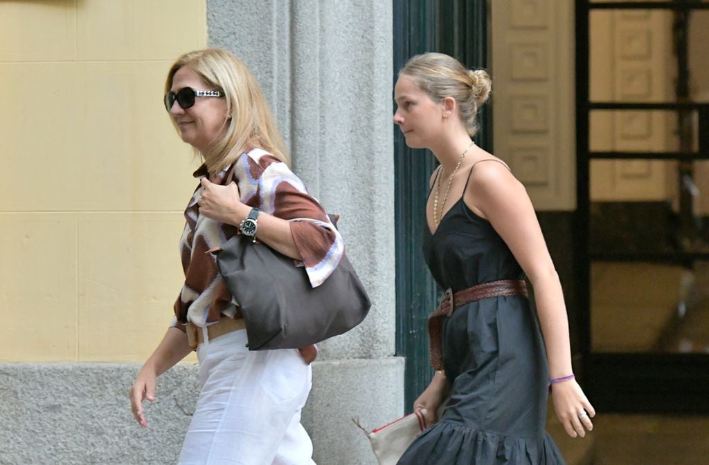 Infanta Cristina de Borbon e Irene Urdangarin en Madrid 