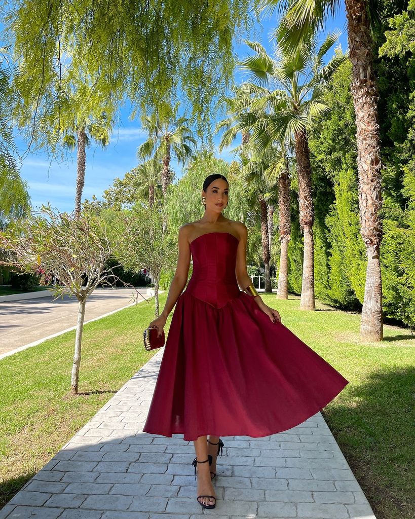 Vestidos para invitadas burdeos