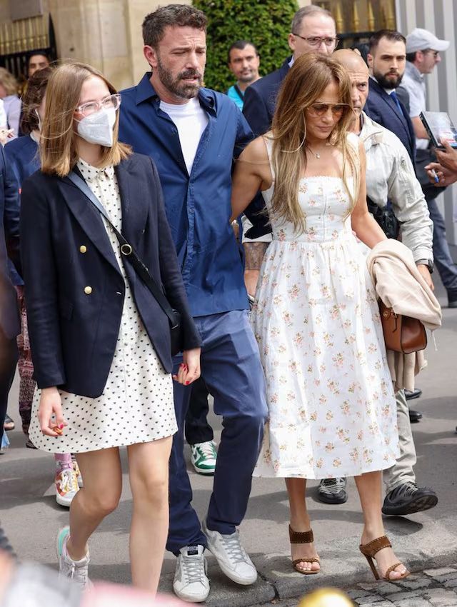 Ben Affleck y Jennifer Lopez  en la graduación de Violet, hija mayor del actor, el mayo de 2024 