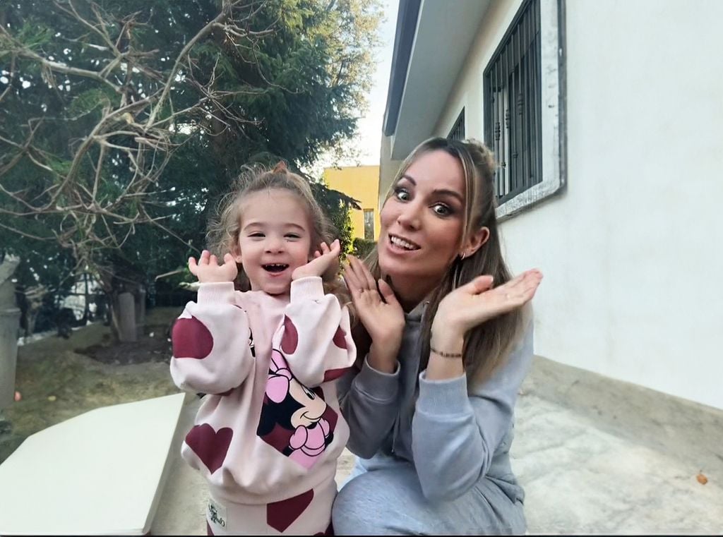 Edurne con su hija Yanay