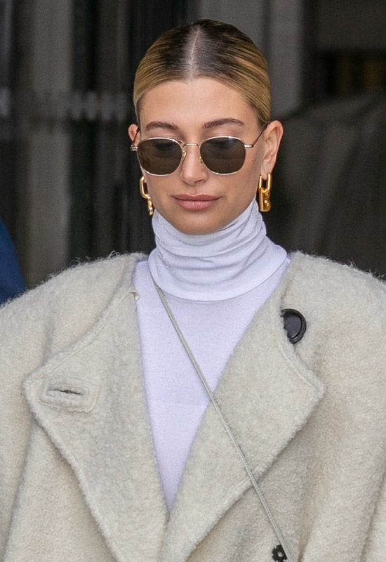 hailey baldwin mono raya central