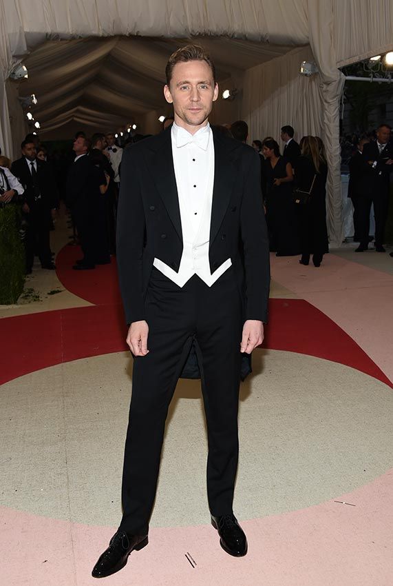 tom_hiddleston_met_gala_2016_1a.jpg