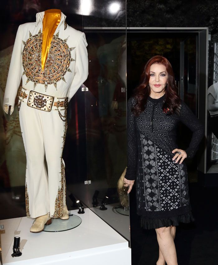 priscilla presley traje elvis