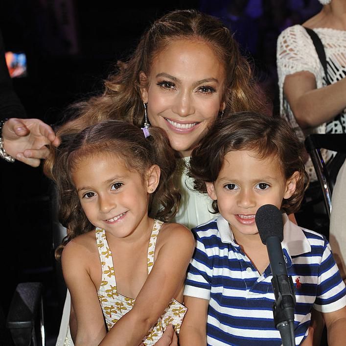 Jennifer Lopez y sus hijos Max y Emme