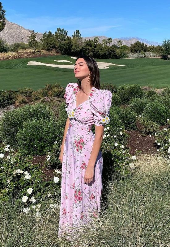 Vestido de flores Kendall Jenner