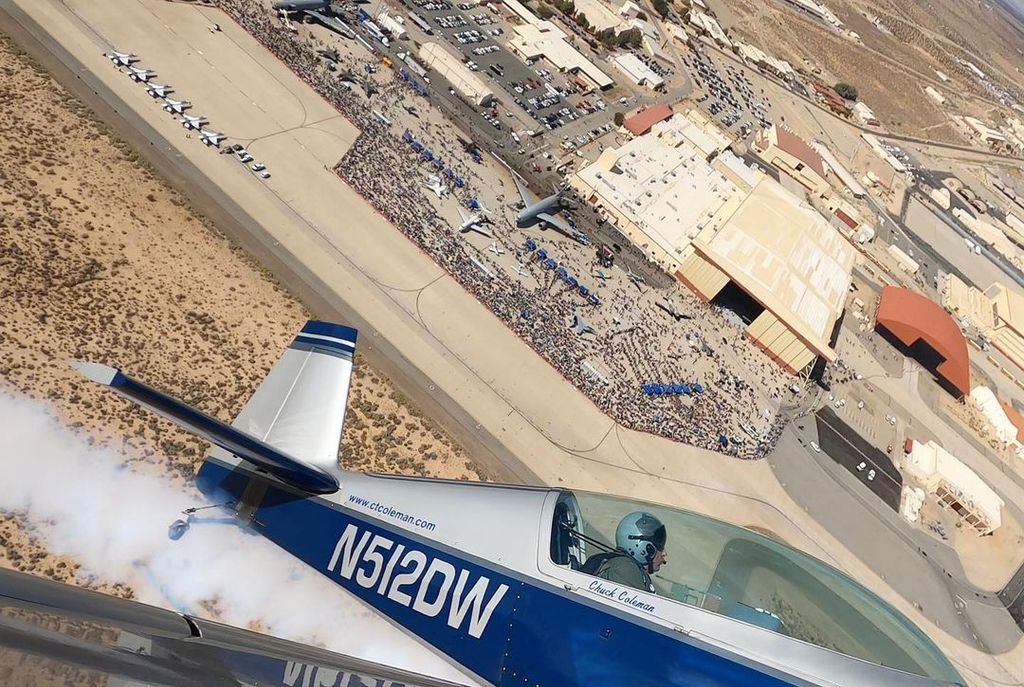 Muere el instructor de vuelo de Tom Cruise en Top Gun durante un espectáculo de acrobacias aéreas