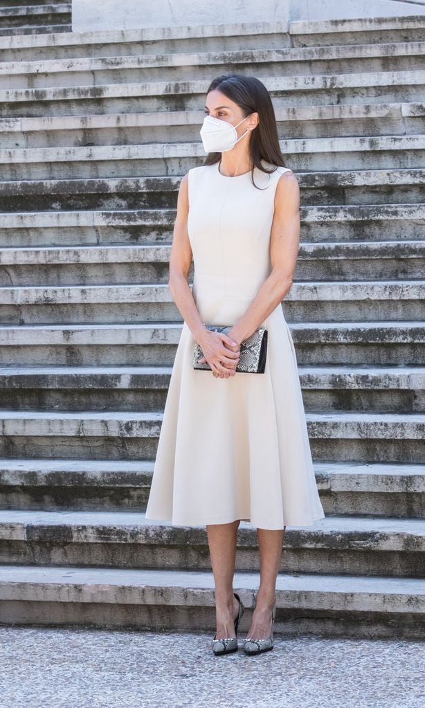 queen letizia attends an exhibition tribute for 39 emilia pardo bazan 39 in madrid