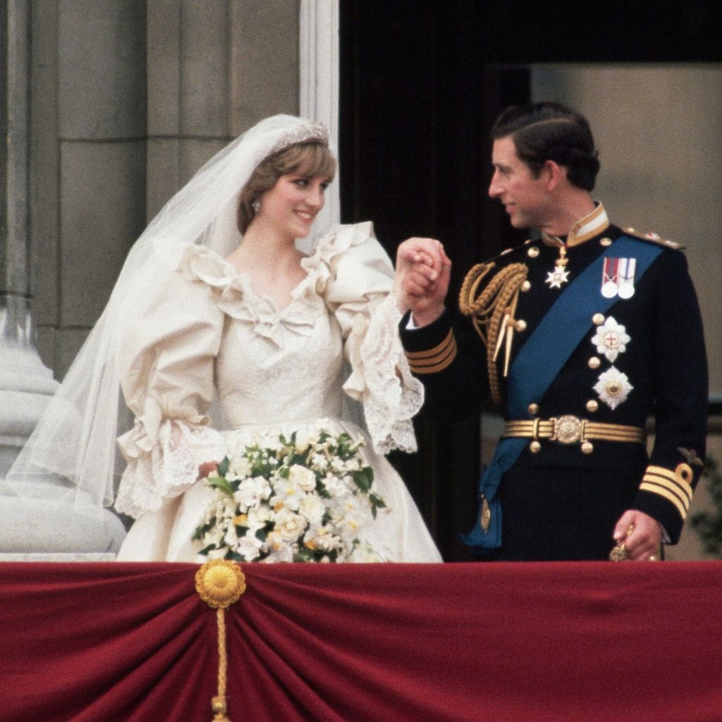 charles and diana after their wedding