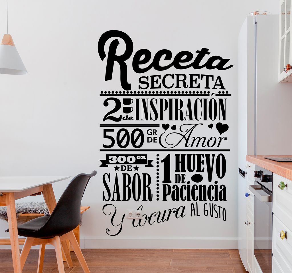 Pared de la cocina decorada con vinilo