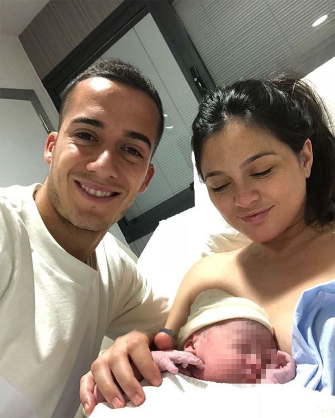 Lucas Vázquez con su familia