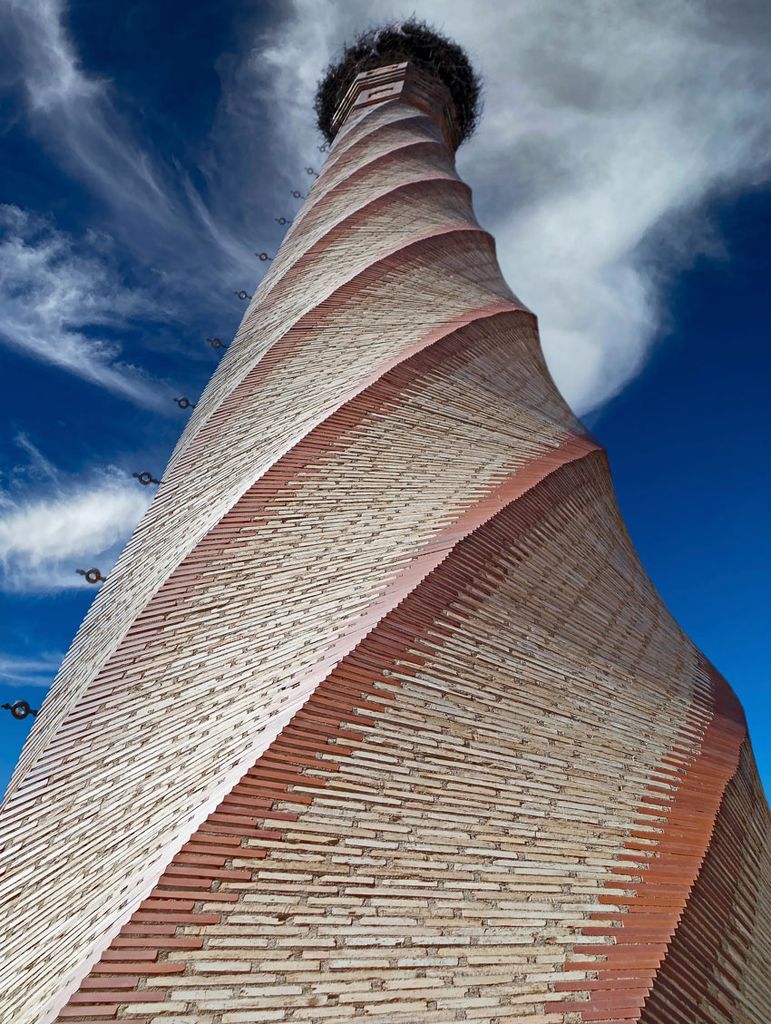 Chimenea de la alcoholera Fábregas, Tomelloso, Ciudad Real