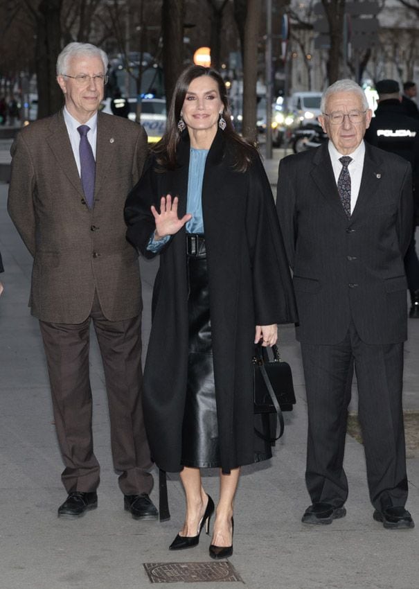 El look de la reina Letizia en la Real Academia Española