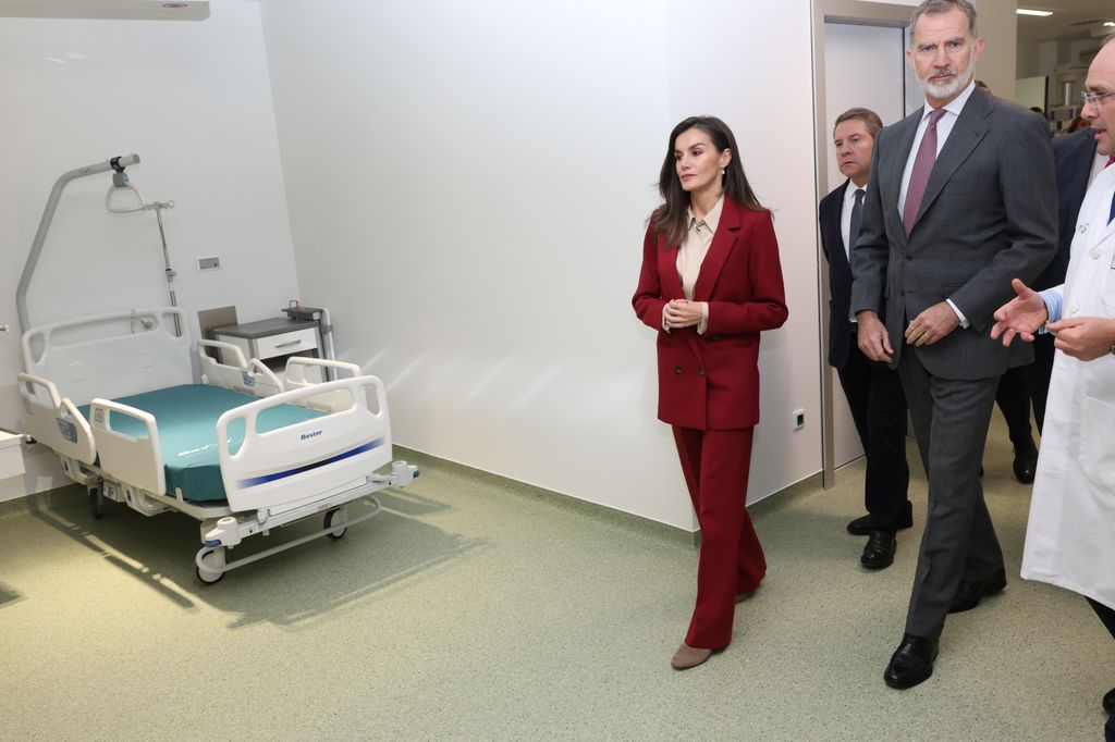 LOS REYES ASISTEN A LA  INAUGURACIÃN DE HOSPITAL EN CUENCA