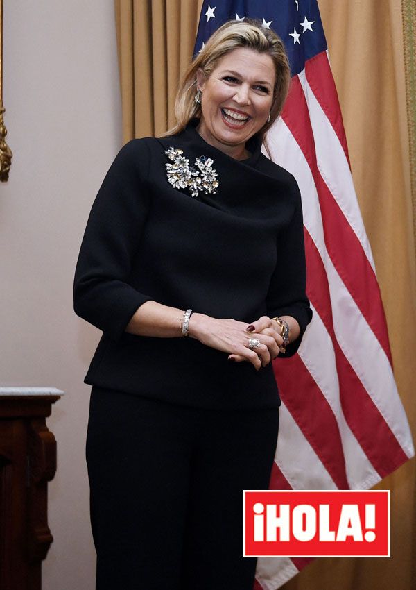 Máxima de Holanda con look negro