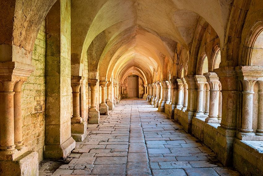 monasterios fontenay francia