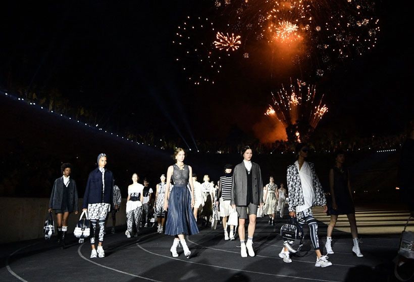 desfile dior atenas 2021