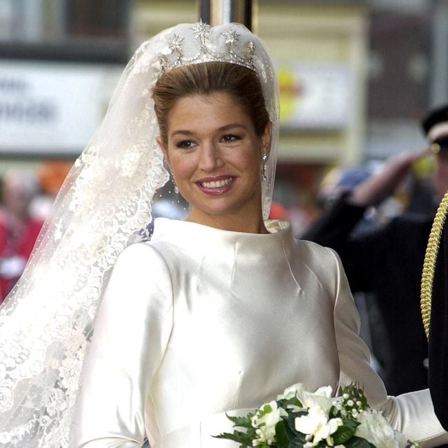 Máxima de Holanda lució una espectacular tiara de oro blanco el día de su enlace el 2 de febrero de 2002
