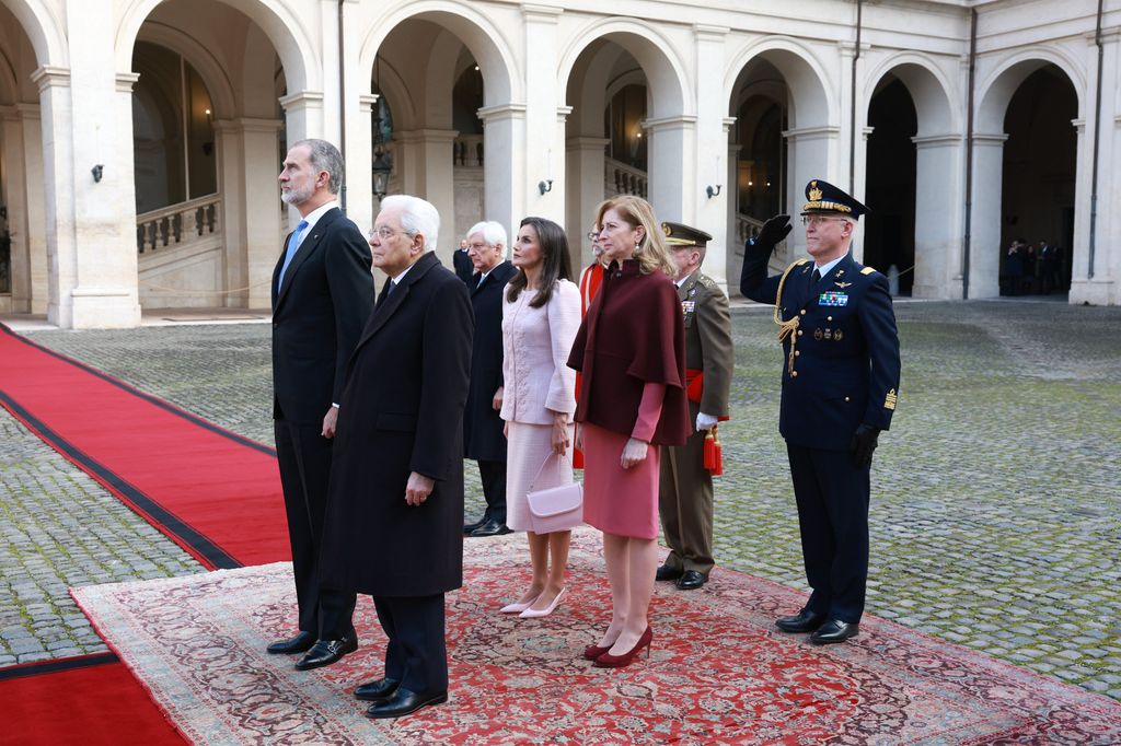 Rey Felipe VI y reina Letizia con Sergio Mattarella y su hija Laura